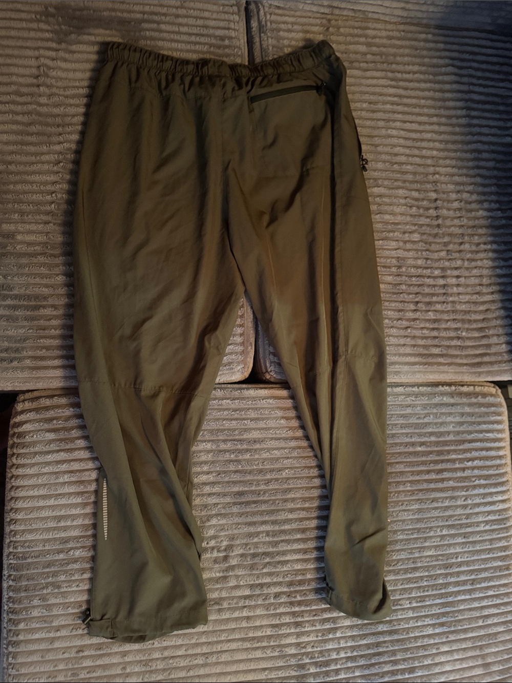 Baleaf Olive Green Cropped Cargo Jogger Pants - Picture 5 of 5